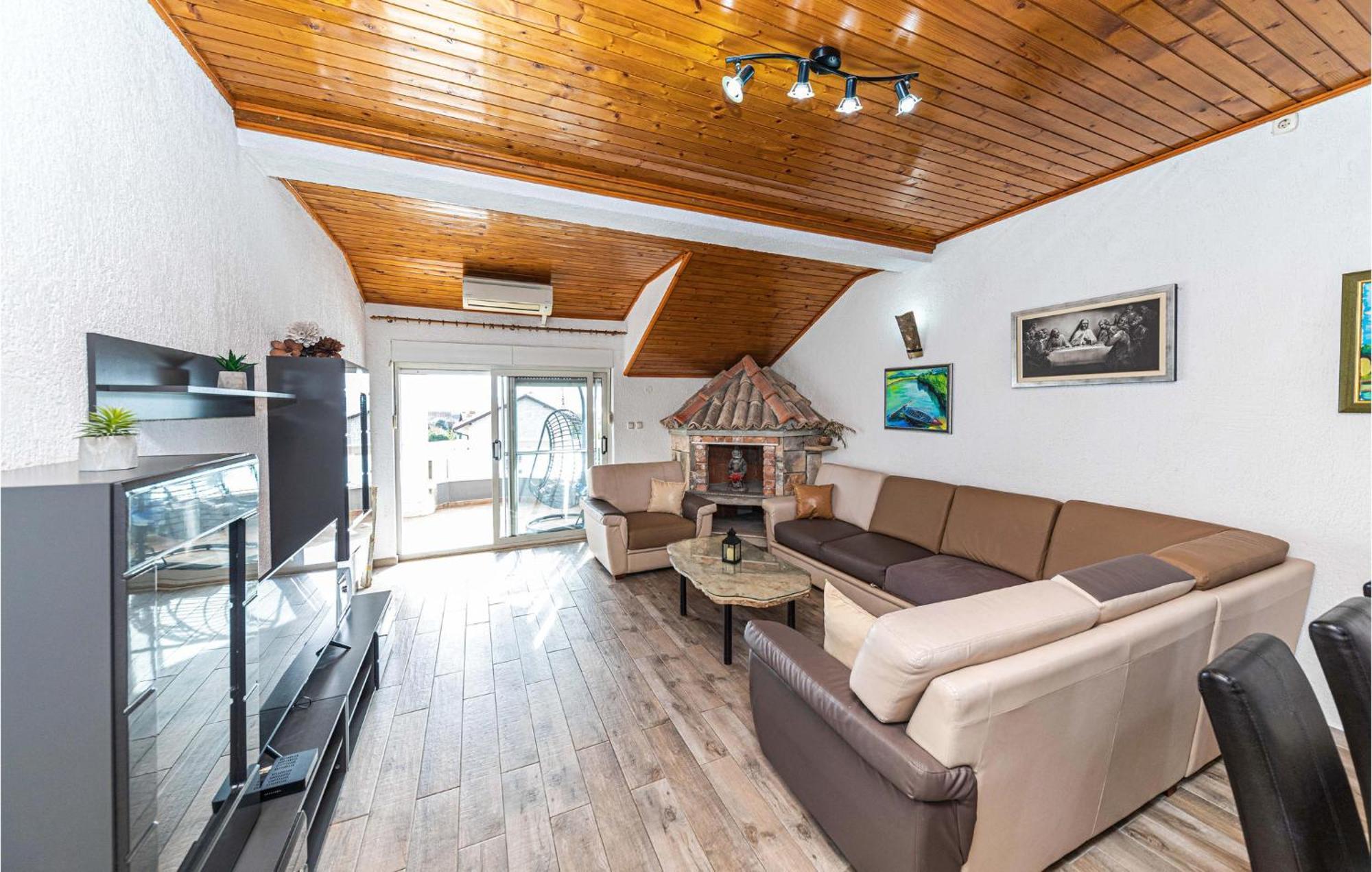 Nice Apartment In Kastel Stafilic With Sauna Kaštela Esterno foto